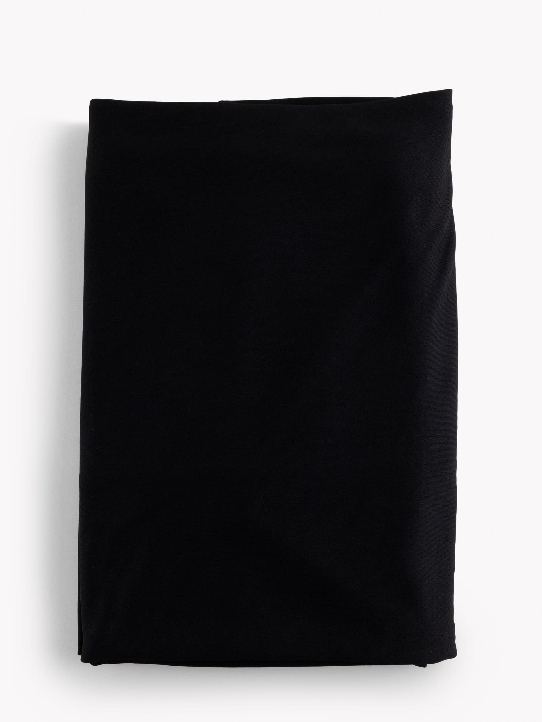 MANTEL NEGRO POLIÉSTER 2,70x2,20m.